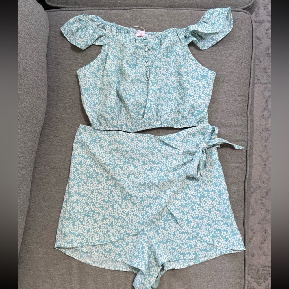 Pink Lily Blue Floral two piece set